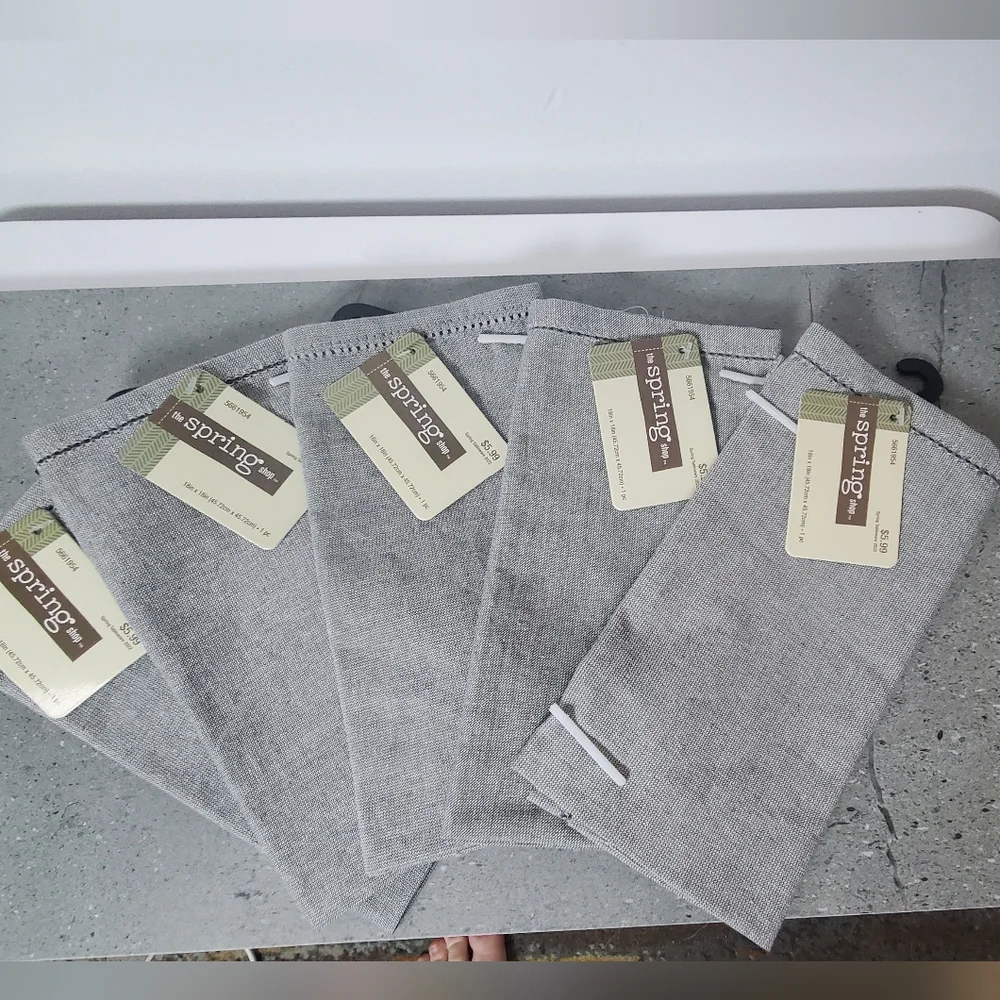 Elegant Gray Napkin Set